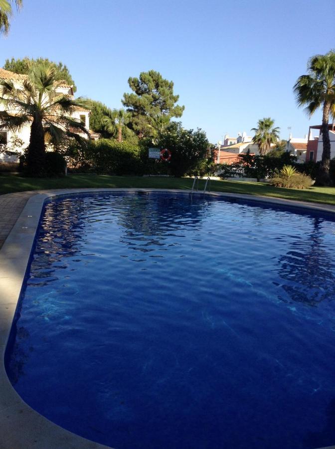 Charming House In Vilamoura With Shared Pool ภายนอก รูปภาพ