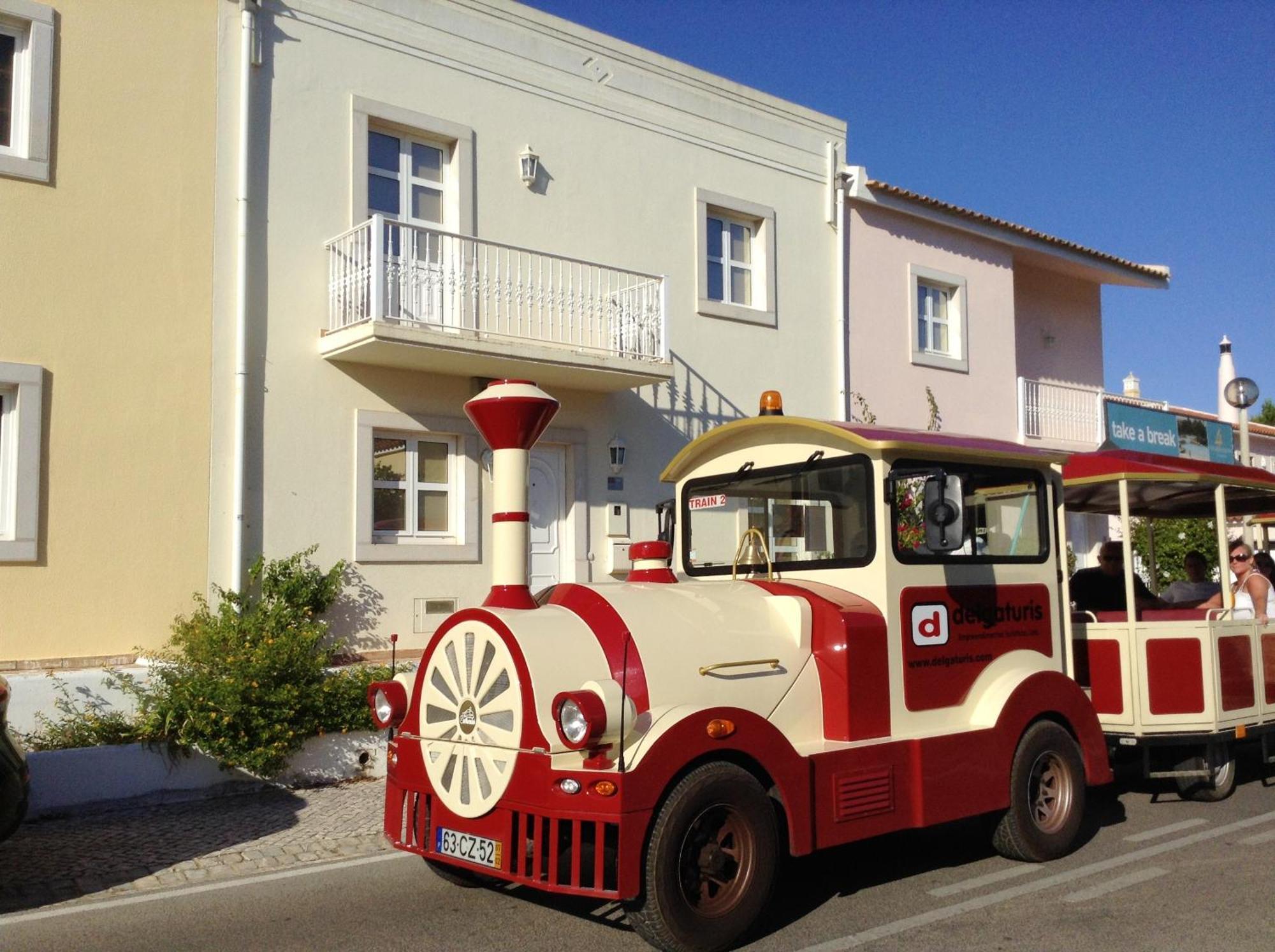 Charming House In Vilamoura With Shared Pool ภายนอก รูปภาพ